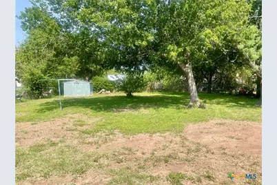 413 Vickers Avenue, Seguin, TX 78155 - Photo 22