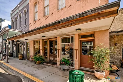 122 E Main Street, Cuero, TX 77954 - Photo 2