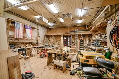 122 E Main Street, Cuero, TX 77954 - Photo 8