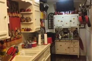 701 E Anaqua Ave, Victoria, TX 77901 - Photo 18