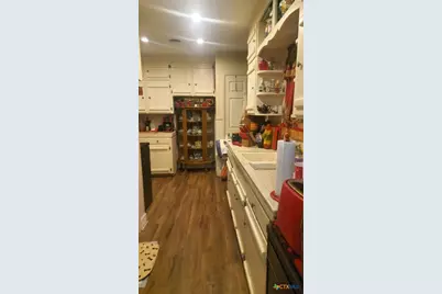 701 E Anaqua Avenue, Victoria, TX 77901 - Photo 16