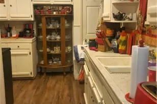 701 E Anaqua Ave, Victoria, TX 77901 - Photo 16