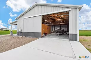 263 Kingfish Ln, Palacios, TX 77465 - Photo 8