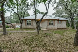 510 Maricopa Dr, Canyon Lake, TX 78133 - Photo 1