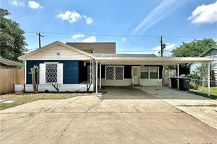 3301 Cypress St, Victoria, TX 77901 - Photo 1