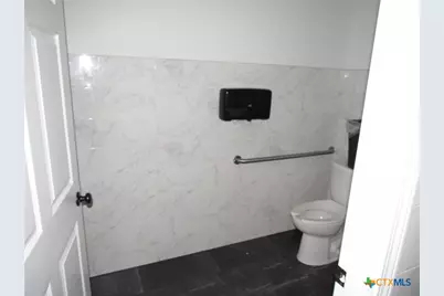 802 S Main Street, Belton, TX 76513 - Photo 42