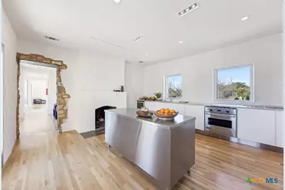 1037 Ranch Road 962 W, Round Mountain, TX 78663 - Photo 10