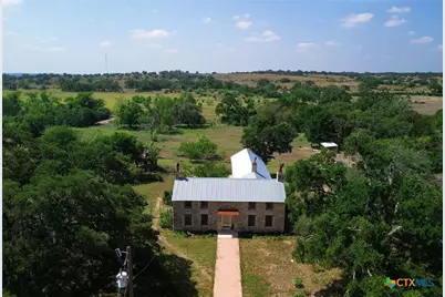 1037 Ranch Road 962 W, Round Mountain, TX 78663 - Photo 2