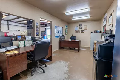 5513 Alternate 90, Seguin, TX 78155 - Photo 14