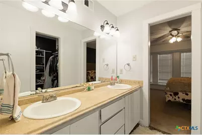 402 Teakwood Drive, Victoria, TX 77901 - Photo 12