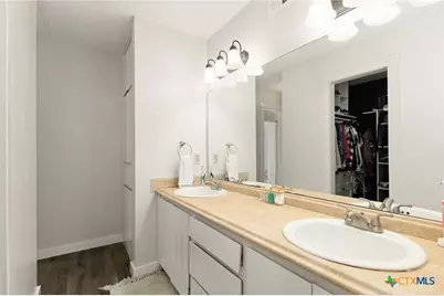 402 Teakwood Drive, Victoria, TX 77901 - Photo 10