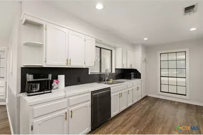 402 Teakwood Drive, Victoria, TX 77901 - Photo 22