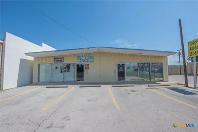 210-212 W Avenue E, Copperas Cove, TX 76522 - Photo 4