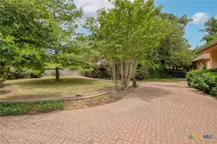 200 Redbird Ln, Kingsbury, TX 78638 - Photo 6