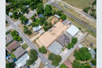 243 E Torrey Street, New Braunfels, TX 78130 - Photo 10