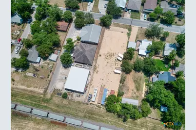 243 E Torrey Street, New Braunfels, TX 78130 - Photo 6