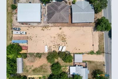 243 E Torrey Street, New Braunfels, TX 78130 - Photo 4