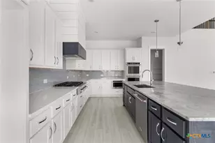 5732 Tug Pt, New Braunfels, TX 78130 - Photo 10