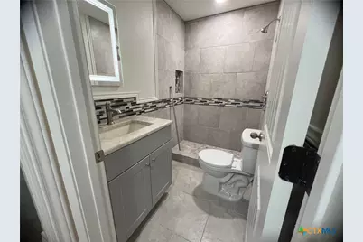 1033 Parkview Drive #G38, Canyon Lake, TX 78133 - Photo 12