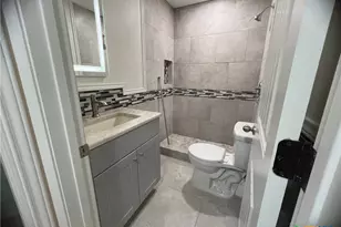 1033 Parkview Dr, Canyon Lake, TX 78133 - Photo 12