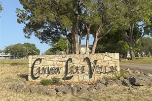 1033 Parkview Dr, Canyon Lake, TX 78133 - Photo 2