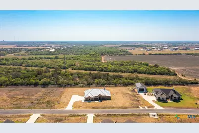 321 Farmhouse Drive, Marion, TX 78124 - Photo 2