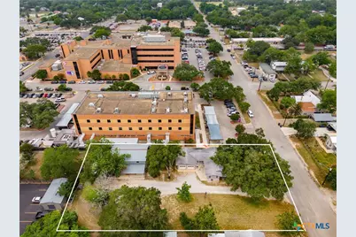 571 N Houston Avenue, New Braunfels, TX 78130 - Photo 28