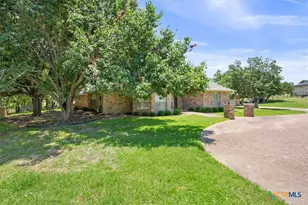 1204 Fairway Cir, Salado, TX 76571 - Photo 2
