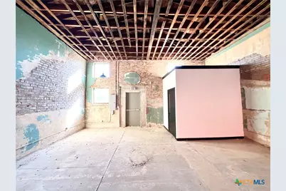 135 E Clark Street, Bartlett, TX 76511 - Photo 8