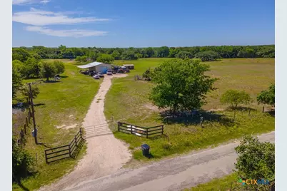 3575 Baker Road, Kingsbury, TX 78638 - Photo 6