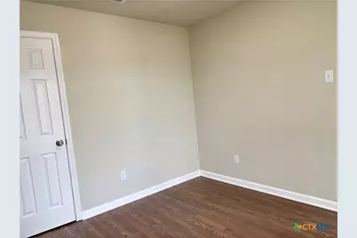 700 E 5th Street, Nixon, TX 78140 - Photo 16