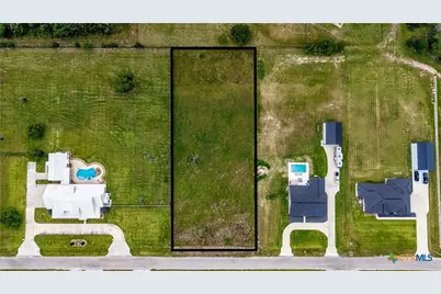 94 Sendera Loop, Victoria, TX 77904 - Photo 10