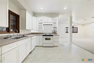 18700 Moreh Peak Pass, Austin, TX 78738 - Photo 44