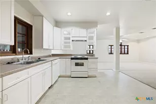 18700 Moreh Peak Pass, Austin, TX 78738 - Photo 44