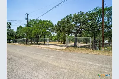2805 Kingdom Drive, Marble Falls, TX 78654 - Photo 2