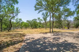 2805 Kingdom Dr, Marble Falls, TX 78654 - Photo 6