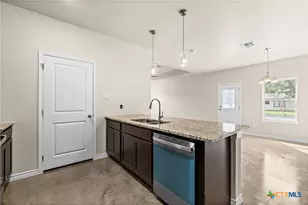 414 W Avenue C, Copperas Cove, TX 76522 - Photo 10