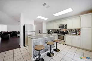 7410 Tom Watson Ct, San Antonio, TX 78244 - Photo 10