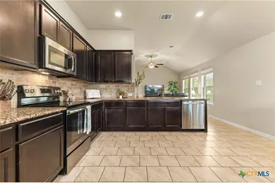 5645 Briar Field, New Braunfels, TX 78132 - Photo 10