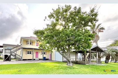 1306 W Madison Avenue, Port O'Connor, TX 77982 - Photo 1
