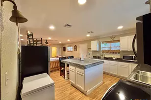 1306 W Madison Ave, Port O'Connor, TX 77982 - Photo 4