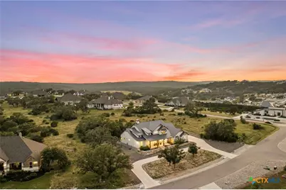 5697 Copper Vista, New Braunfels, TX 78132 - Photo 2
