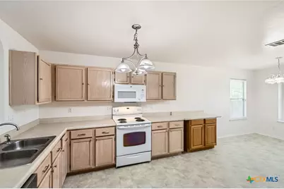 9215 Granberry Pass, Universal City, TX 78148 - Photo 10