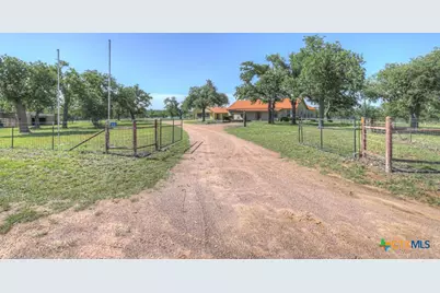 82 Bell Mountain Road, Fredericksburg, TX 78675 - Photo 6