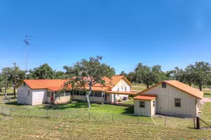 82 Bell Mountain Rd, Fredericksburg, TX 78675 - Photo 32