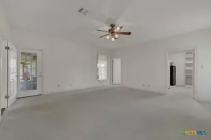 82 Bell Mountain Rd, Fredericksburg, TX 78675 - Photo 16