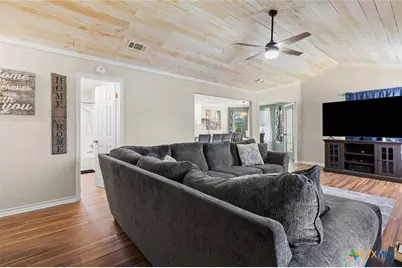 1301 Chapel Creek Road, Waco, TX 76712 - Photo 6