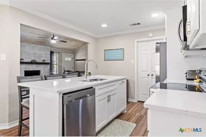 1301 Chapel Creek Road, Waco, TX 76712 - Photo 14