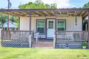 510 E 7th St, Yorktown, TX 78164 - Photo 18