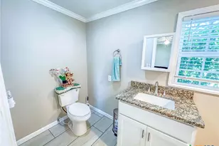 510 E 7th St, Yorktown, TX 78164 - Photo 14